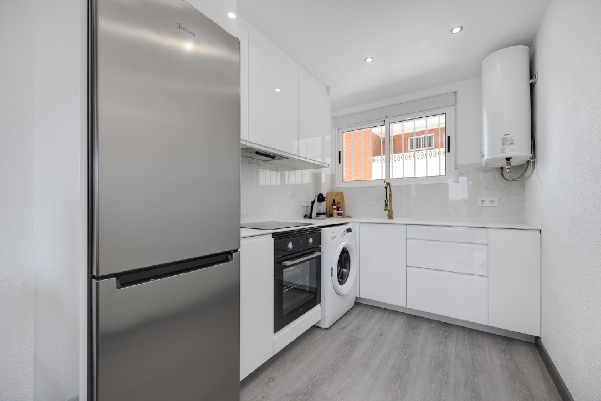 Resale - Apartment / Flat - Punta Prima