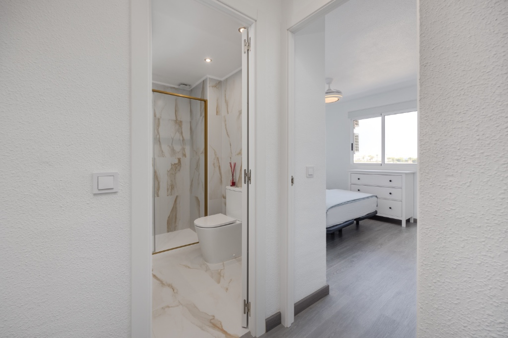 Resale - Apartment / Flat - Punta Prima