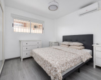 Resale - Apartment / Flat - Punta Prima