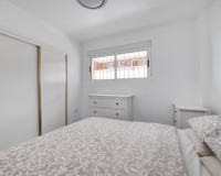 Resale - Apartment / Flat - Punta Prima