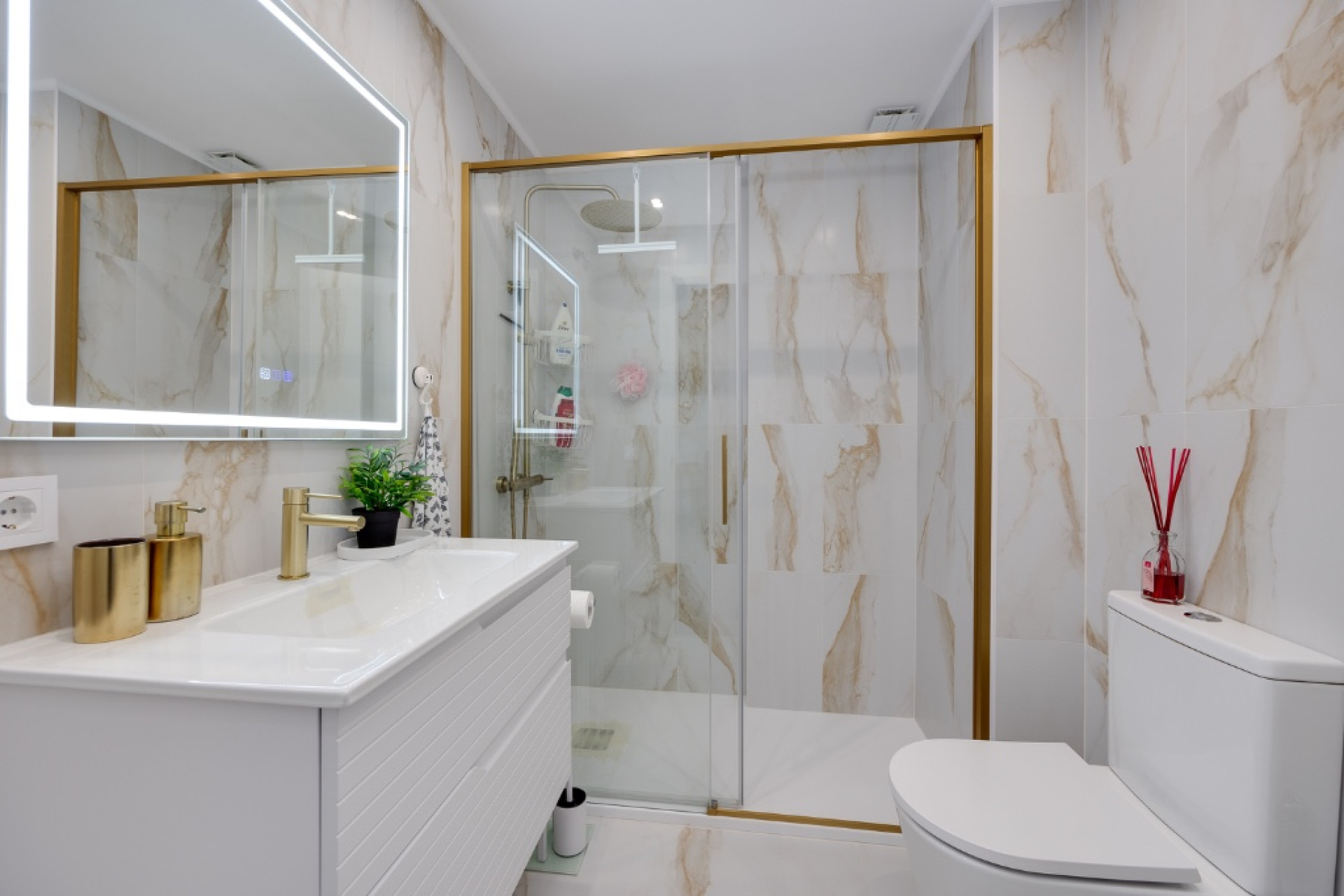 Resale - Apartment / Flat - Punta Prima