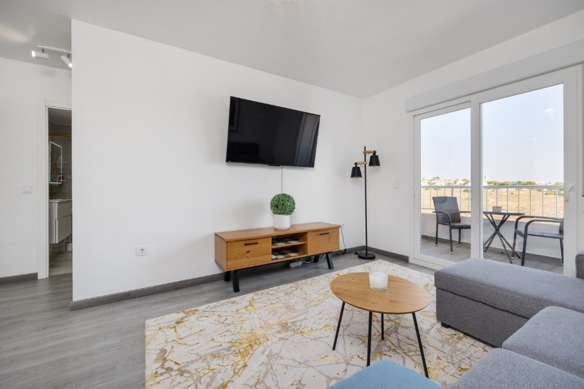 Resale - Apartment / Flat - Punta Prima