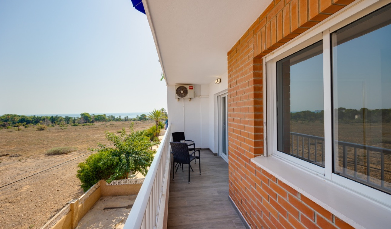 Resale - Apartment / Flat - Punta Prima