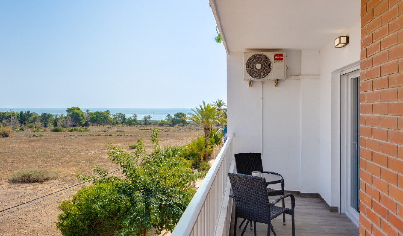 Resale - Apartment / Flat - Punta Prima
