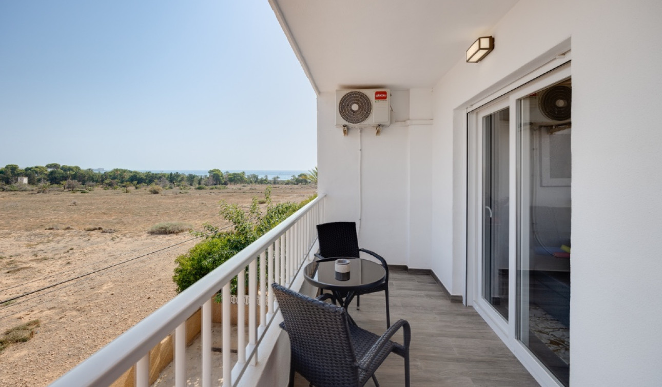 Resale - Apartment / Flat - Punta Prima