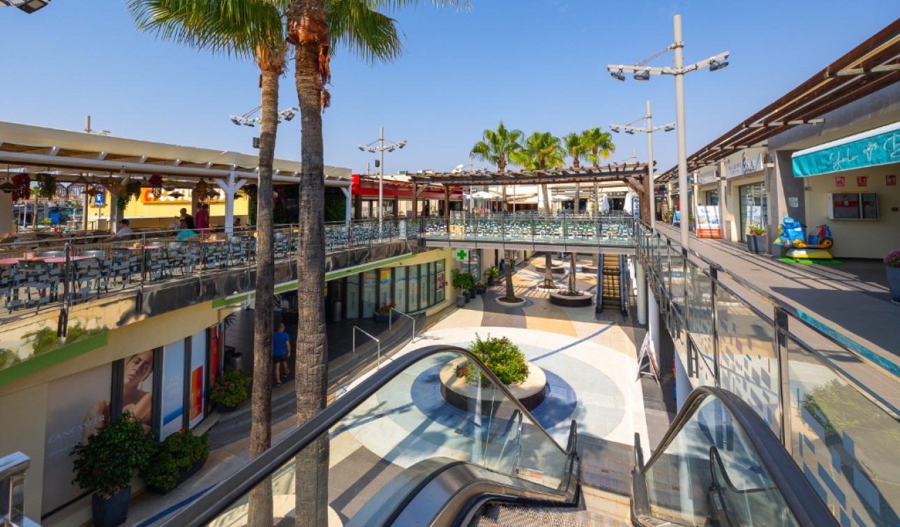 Resale - Apartment / Flat - Punta Prima