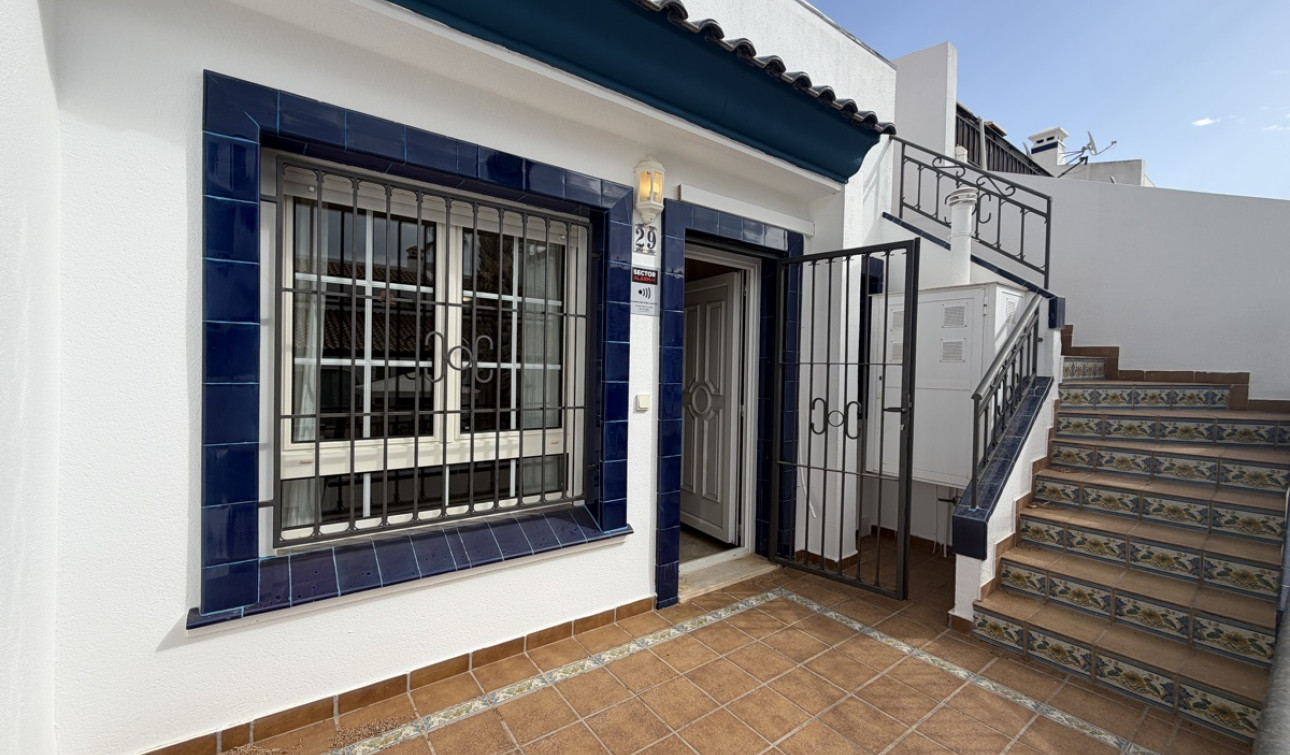 Resale - Apartment / Flat - Rioja