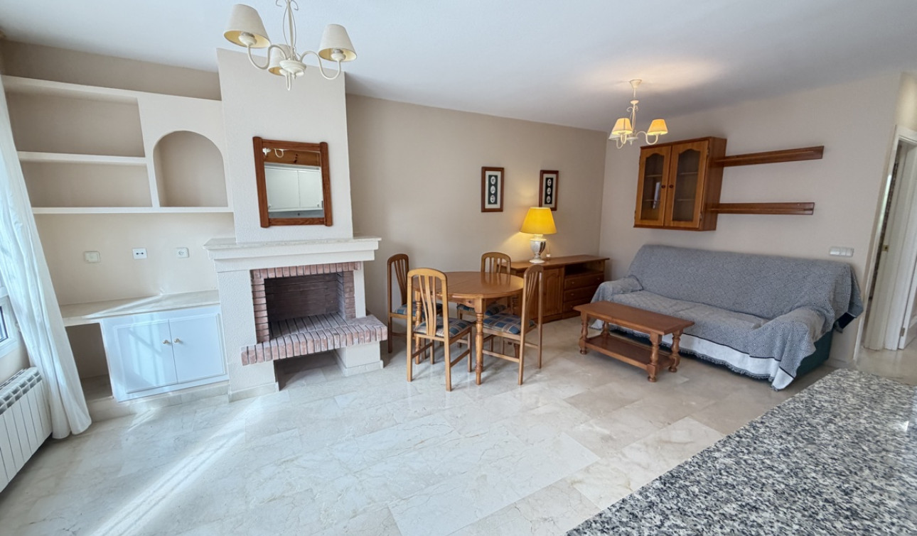 Resale - Apartment / Flat - Rioja