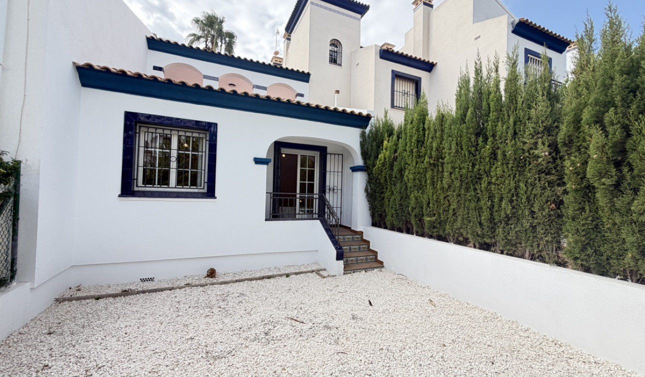Resale - Apartment / Flat - Rioja