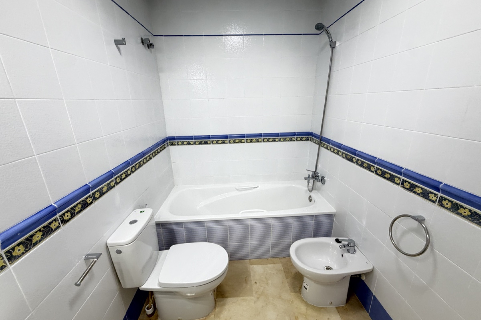 Resale - Apartment / Flat - Rioja