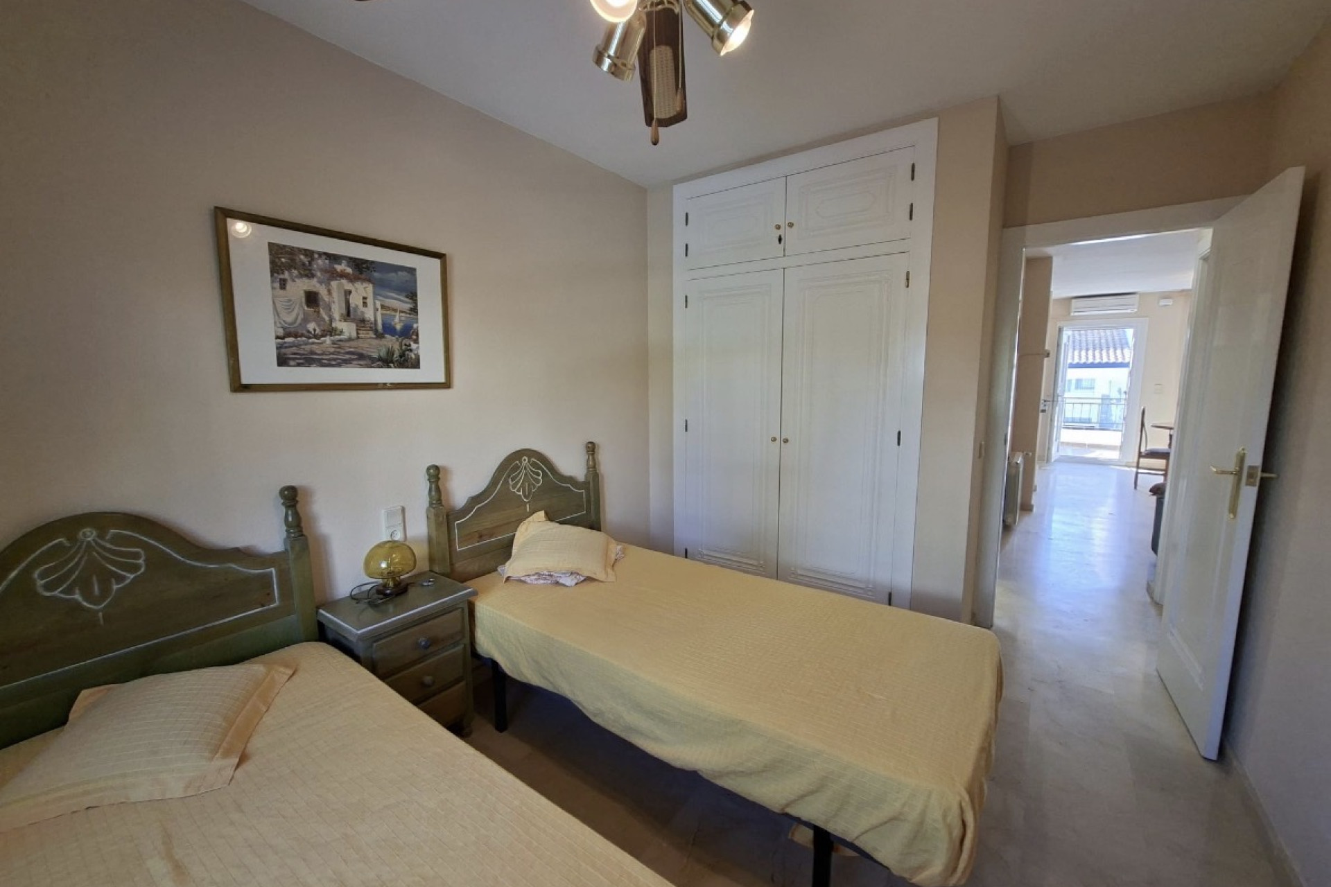 Resale - Apartment / Flat - Rioja