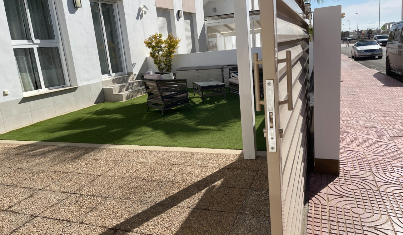 Resale - Apartment / Flat - Rojales - Ciudad Quesada