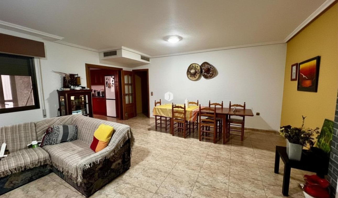 Resale - Apartment / Flat - Rojales