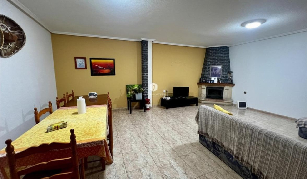 Resale - Apartment / Flat - Rojales