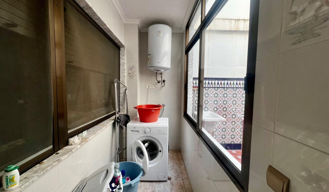 Resale - Apartment / Flat - Rojales