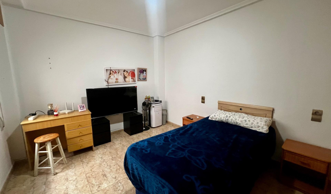 Resale - Apartment / Flat - Rojales