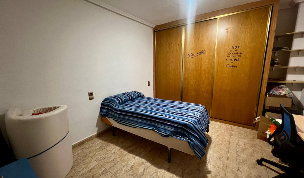 Resale - Apartment / Flat - Rojales