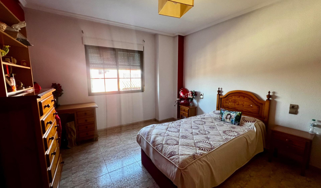 Resale - Apartment / Flat - Rojales