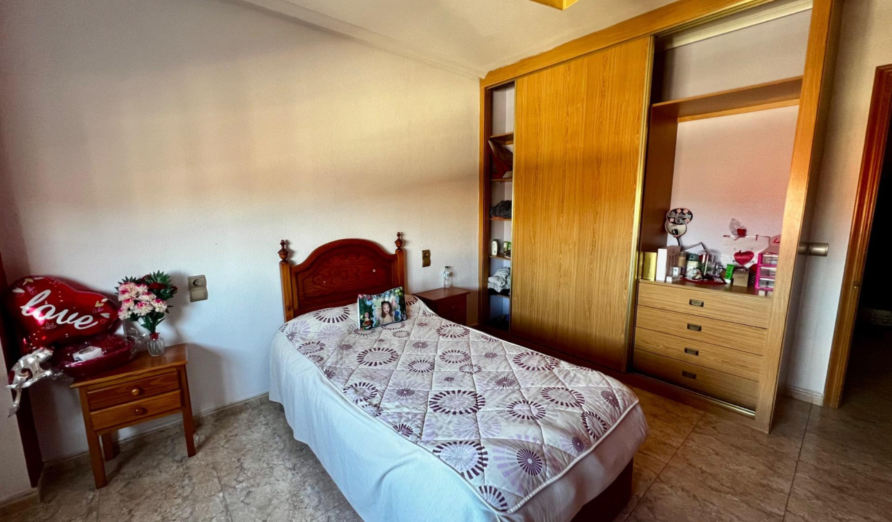 Resale - Apartment / Flat - Rojales