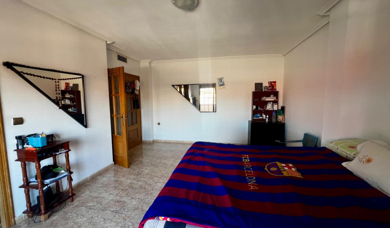Resale - Apartment / Flat - Rojales