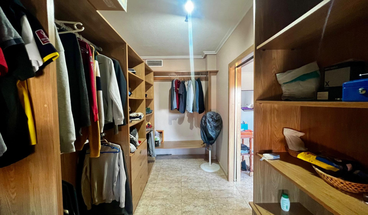 Resale - Apartment / Flat - Rojales