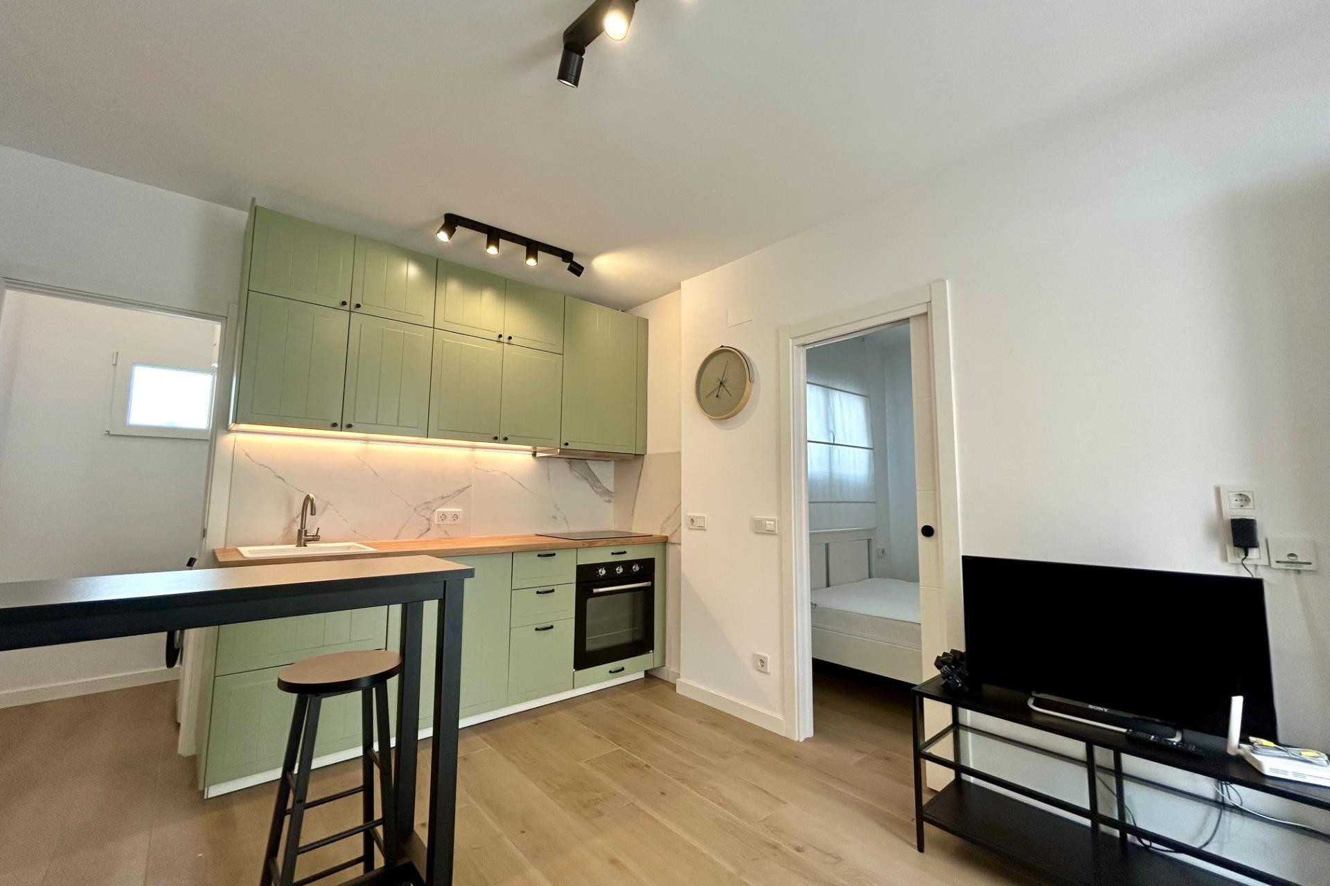 Resale - Apartment / Flat - San Miguel de Salinas - Las filipinas