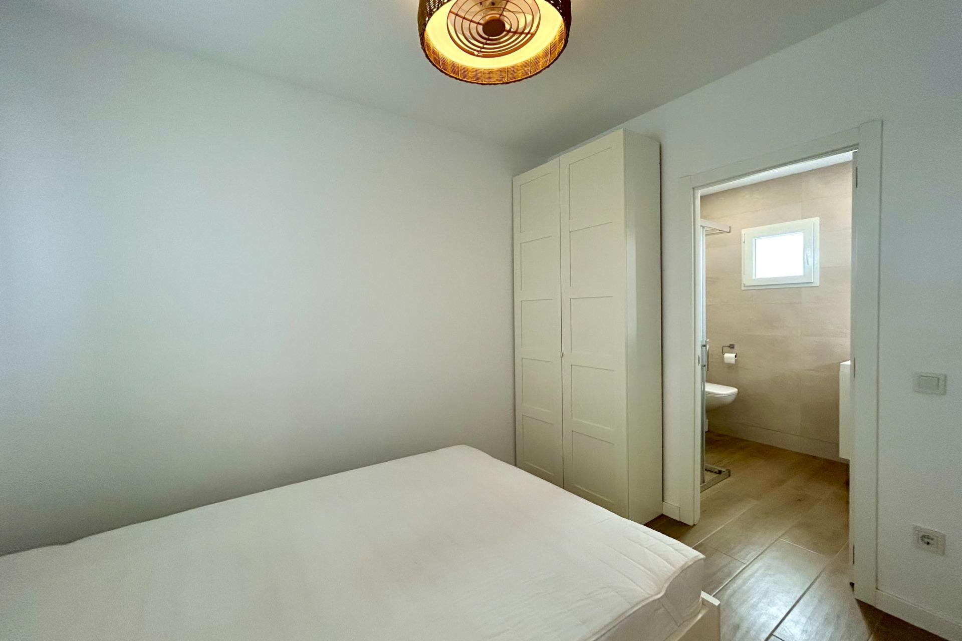 Resale - Apartment / Flat - San Miguel de Salinas - Las filipinas