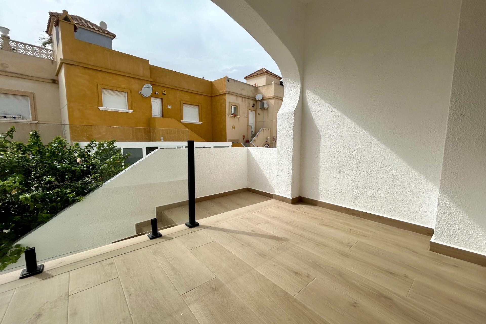 Resale - Apartment / Flat - San Miguel de Salinas - Las filipinas