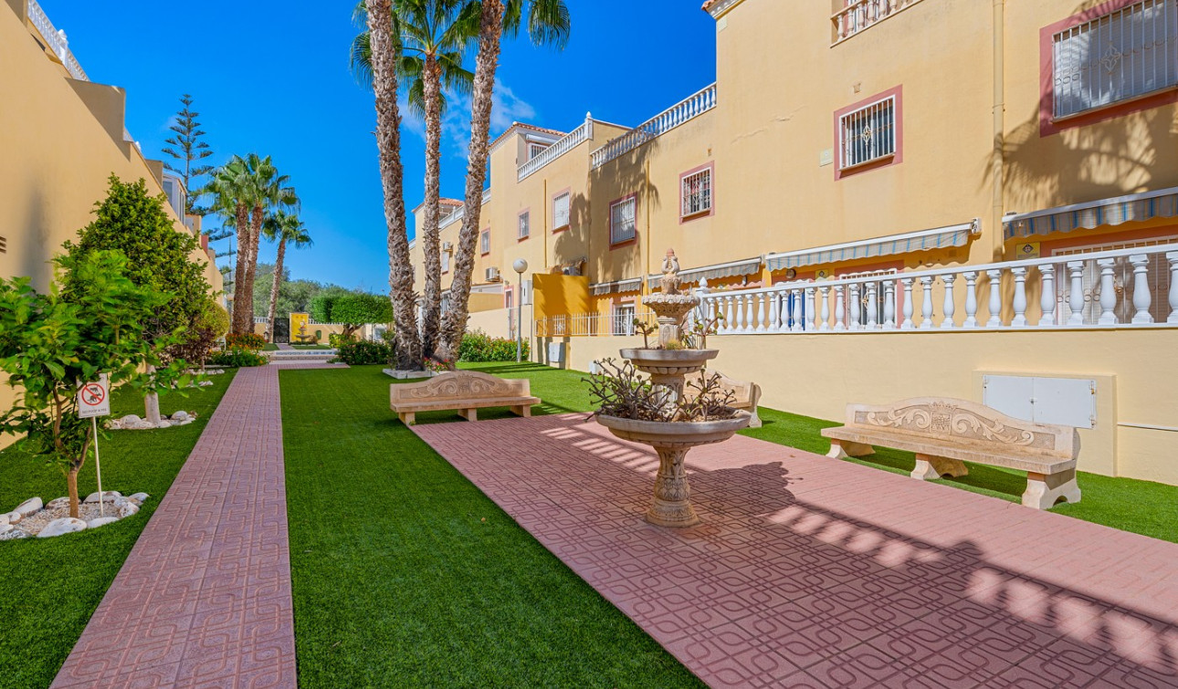 Resale - Apartment / Flat - San Miguel de Salinas - Orihuela Costa