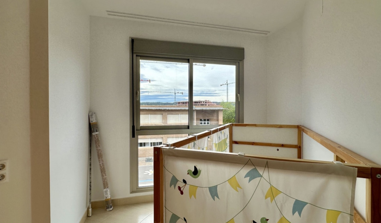 Resale - Apartment / Flat - San Miguel de Salinas