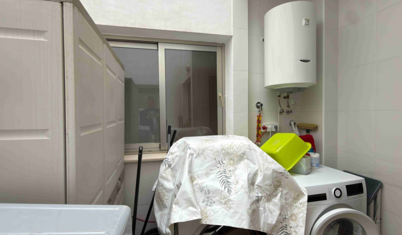 Resale - Apartment / Flat - San Miguel de Salinas