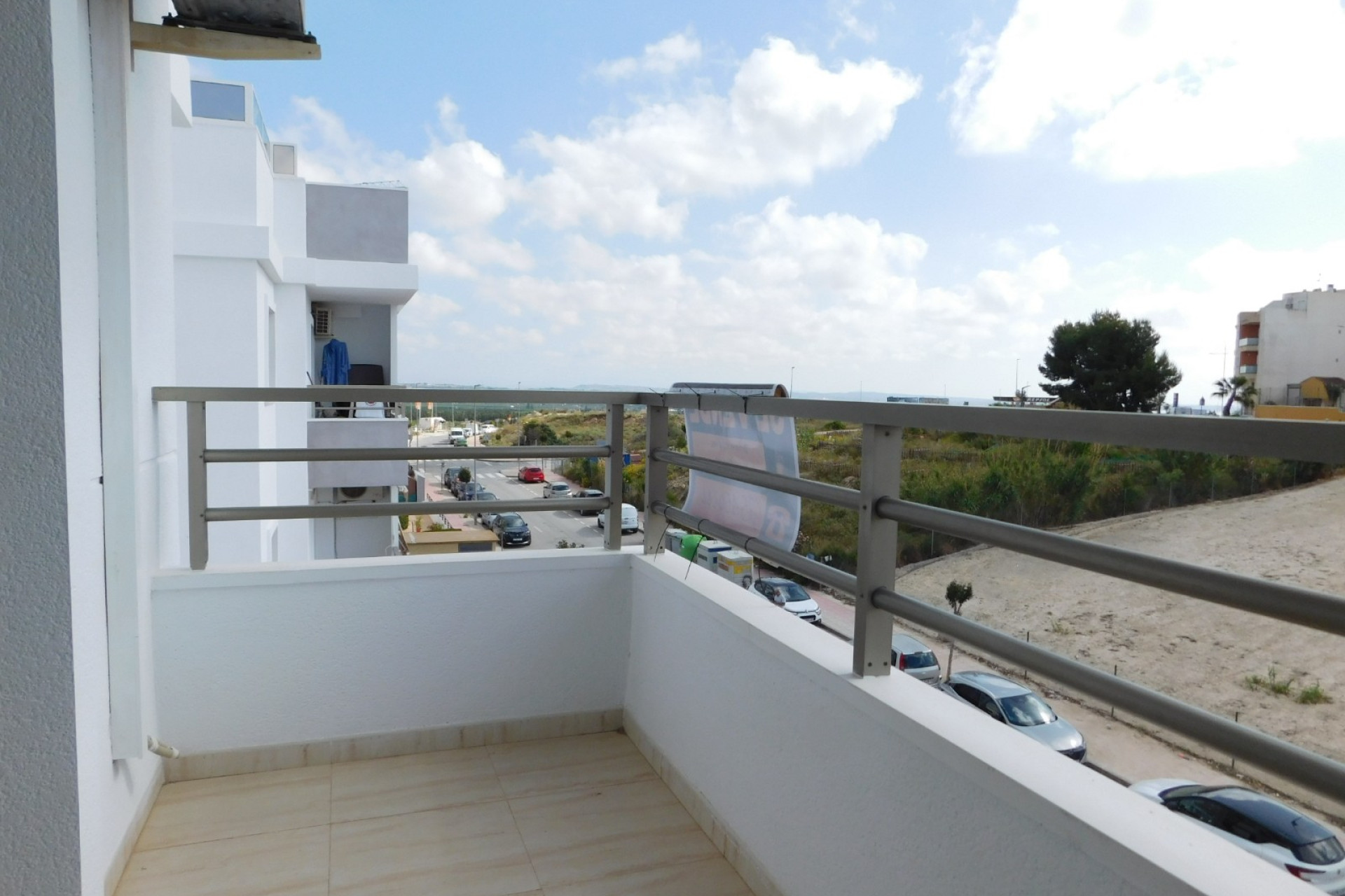 Resale - Apartment / Flat - San Miguel de Salinas