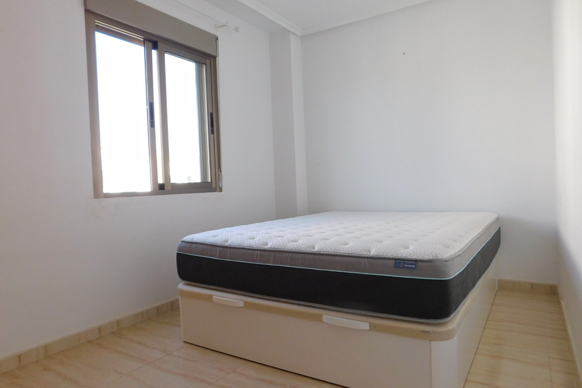 Resale - Apartment / Flat - San Miguel de Salinas