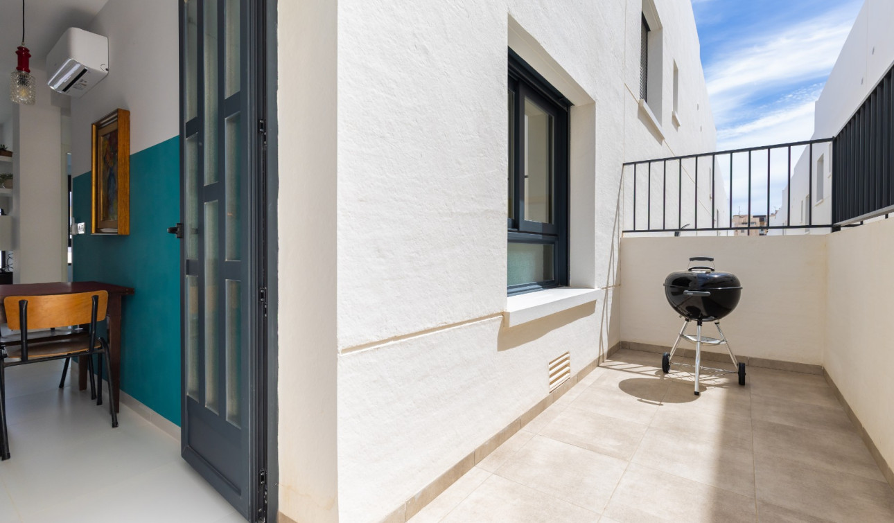 Resale - Apartment / Flat - San Miguel de Salinas