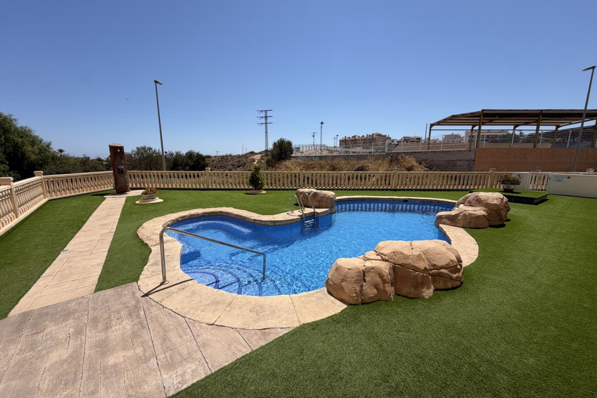 Resale - Apartment / Flat - San Miguel de Salinas
