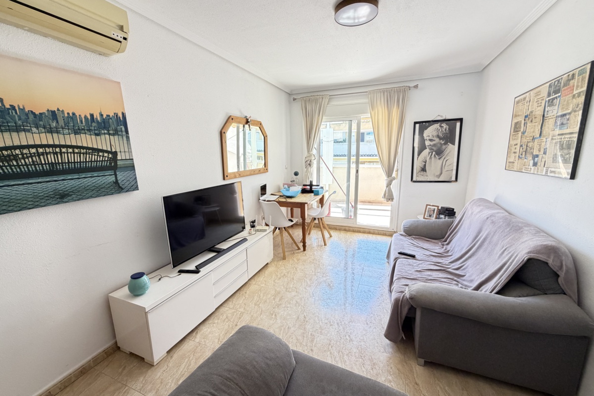 Resale - Apartment / Flat - San Miguel de Salinas