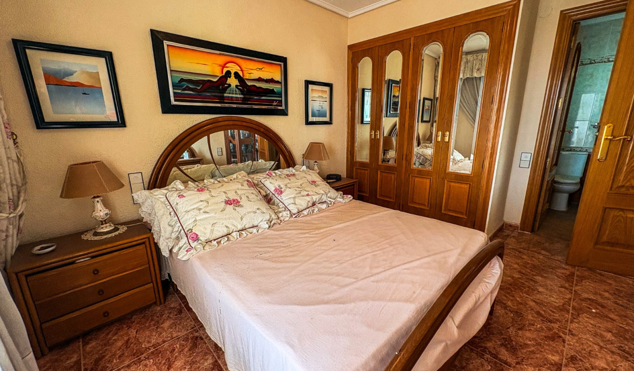 Resale - Apartment / Flat - Santa Pola - Puerto