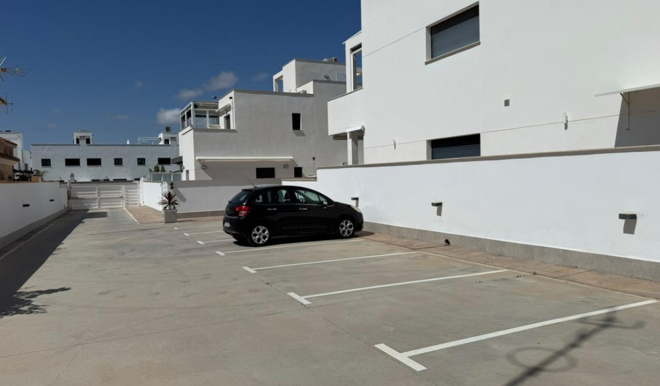 Resale - Apartment / Flat - Torre de la Horadada