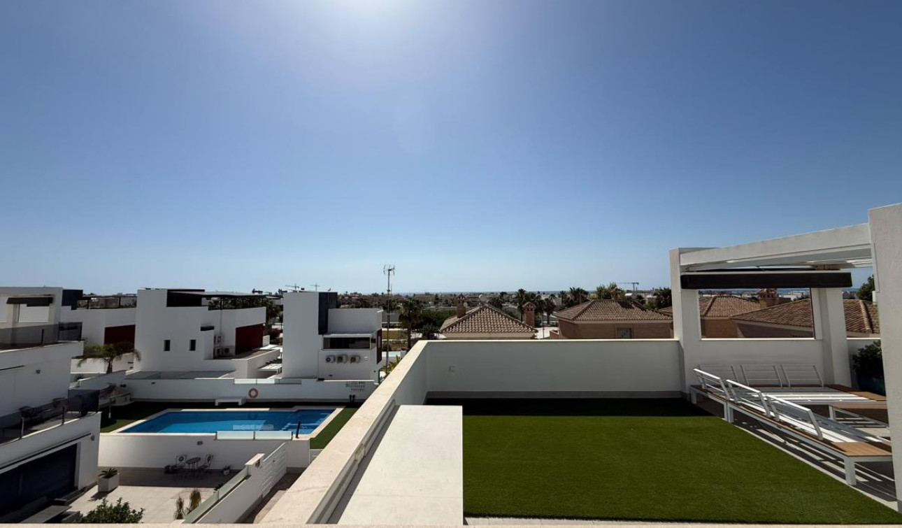 Resale - Apartment / Flat - Torre de la Horadada