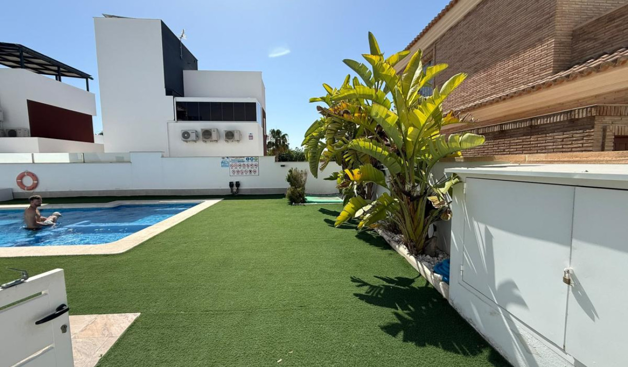 Resale - Apartment / Flat - Torre de la Horadada
