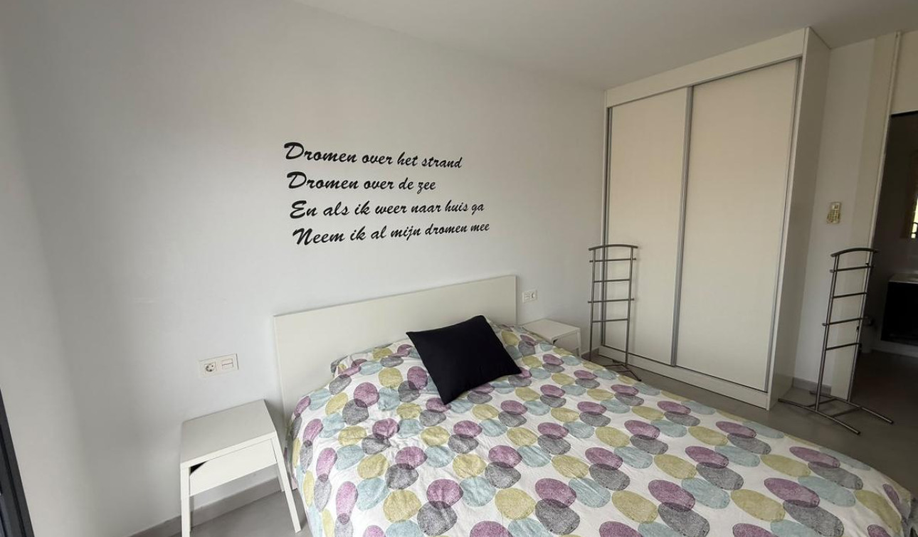 Resale - Apartment / Flat - Torre de la Horadada