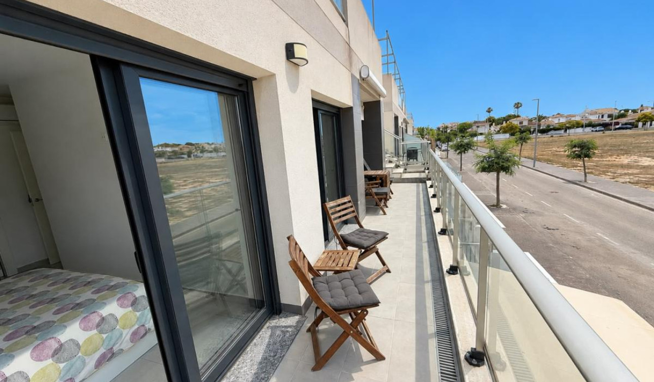 Resale - Apartment / Flat - Torre de la Horadada