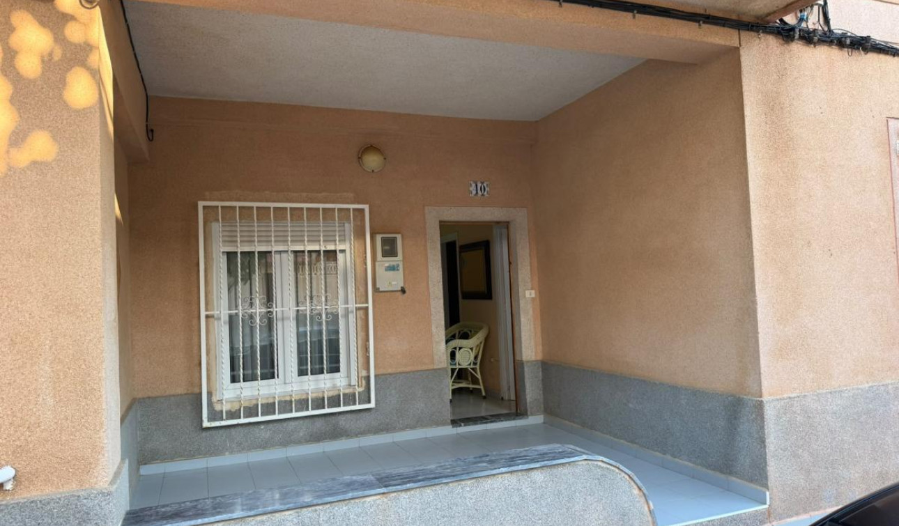 Resale - Apartment / Flat - Torre de la Horadada