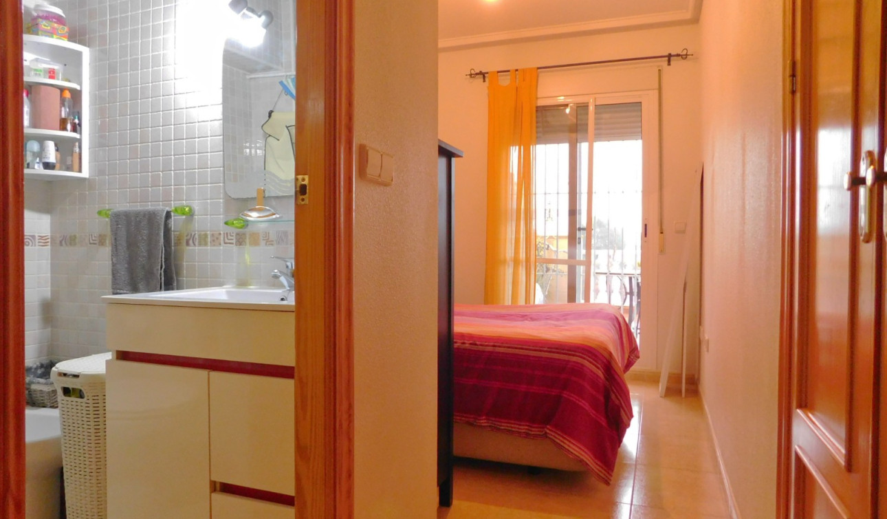 Resale - Apartment / Flat - Torremendo