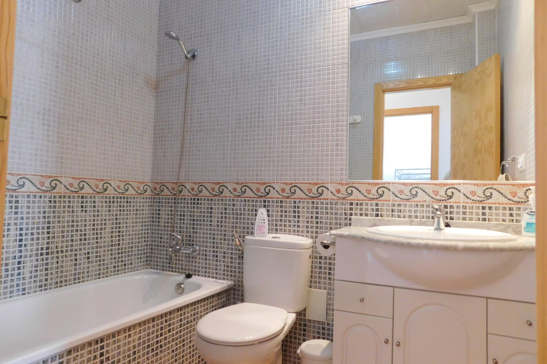 Resale - Apartment / Flat - Torremendo