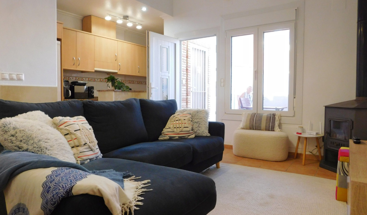 Resale - Apartment / Flat - Torremendo