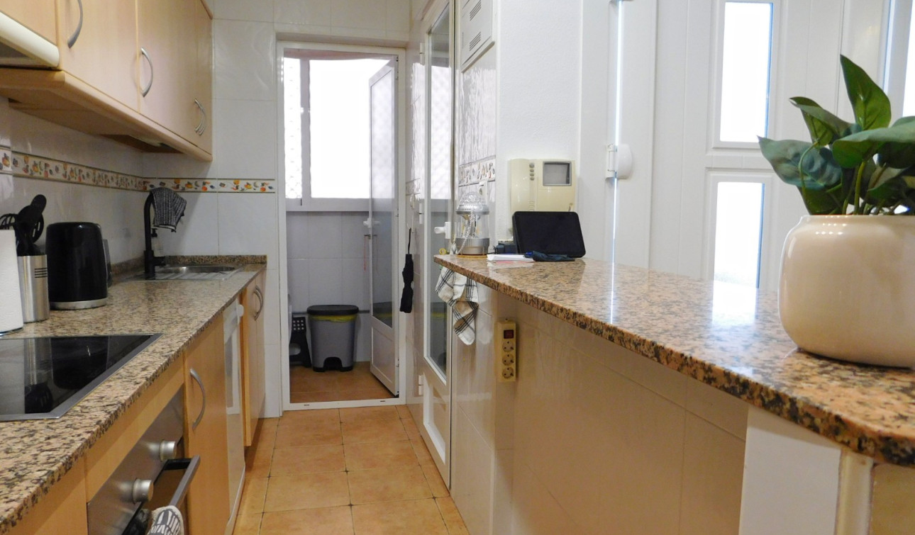 Resale - Apartment / Flat - Torremendo