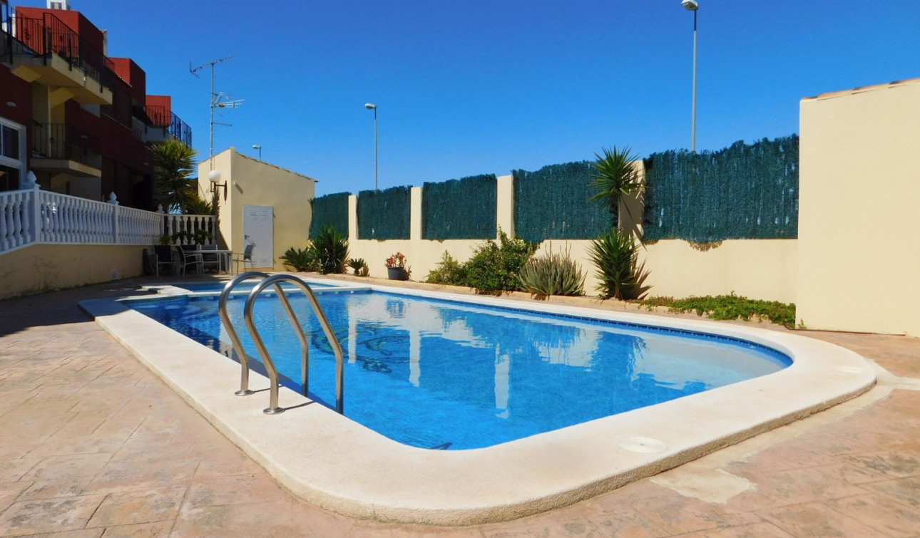 Resale - Apartment / Flat - Torremendo
