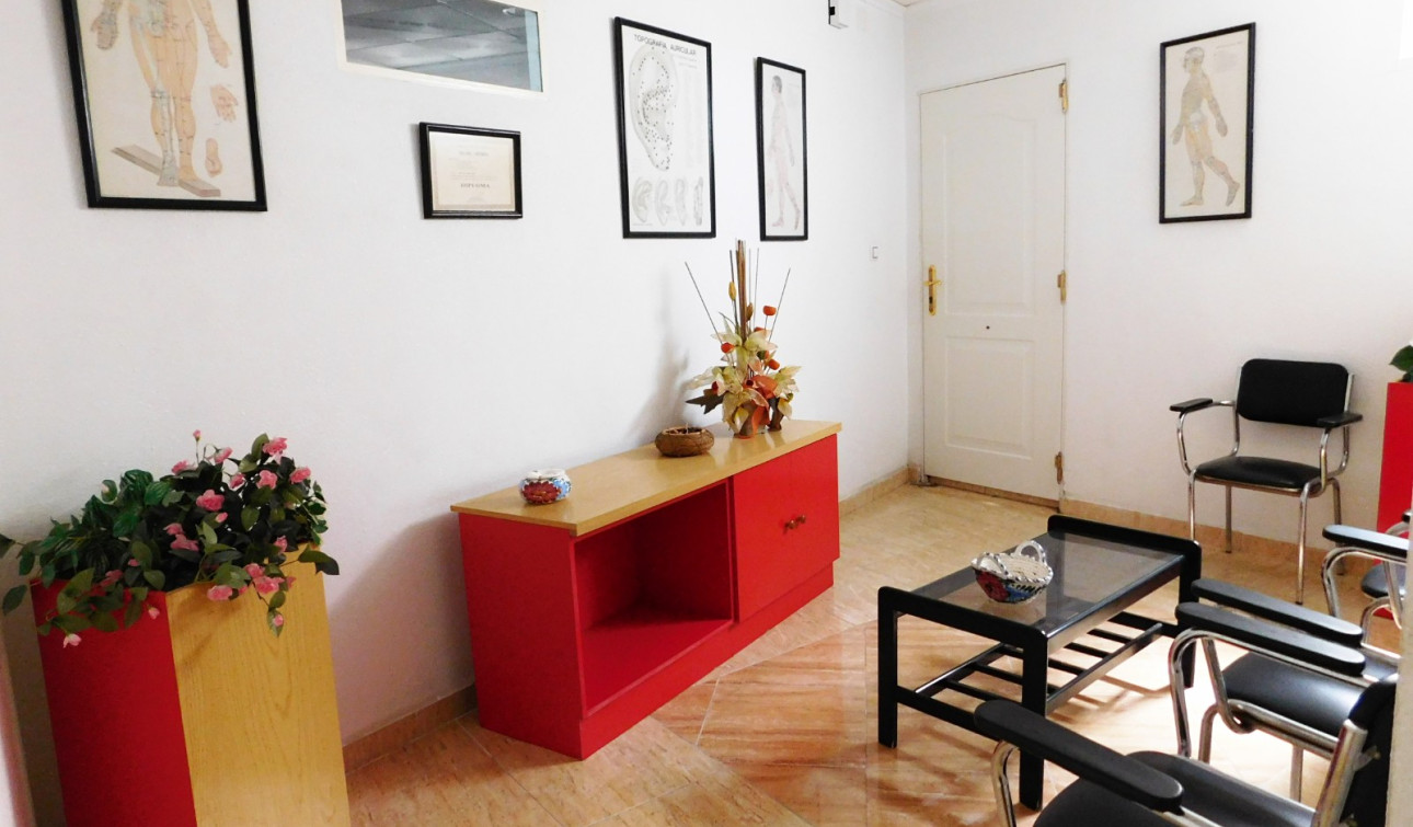 Resale - Apartment / Flat - Torremendo