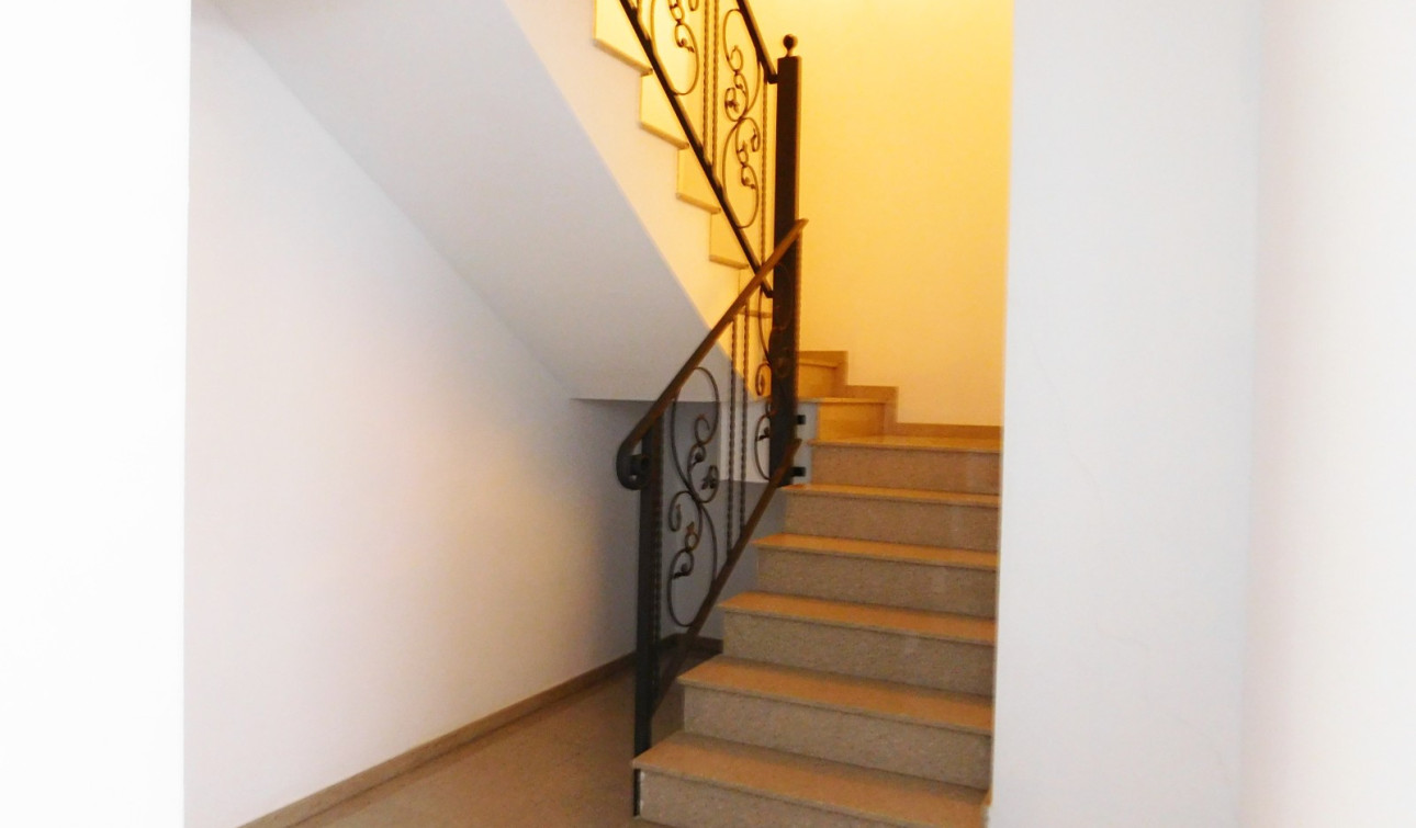 Resale - Apartment / Flat - Torremendo